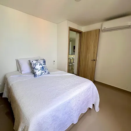 Apartamento En Marbella, A Calle De La Playa Y Cercano A La Ciudad Historica Cartagena